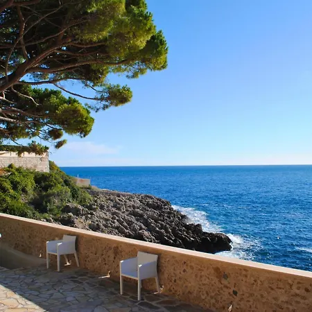 Capdale Horizon With Separate Villa *