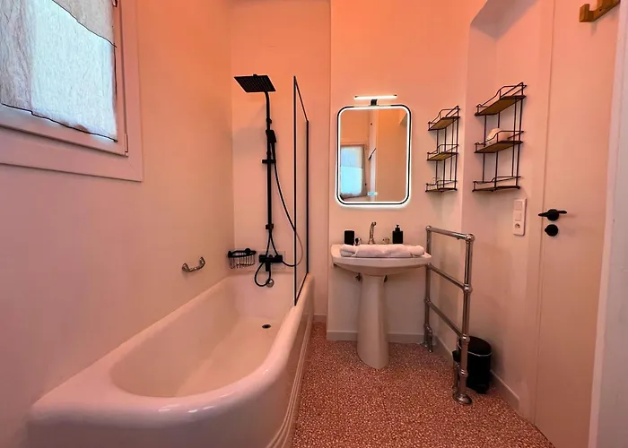 Capdale Horizon With Separate Villa *
