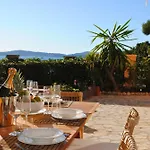 Capdale Horizon With Separate Villa