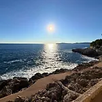 Capdale Horizon With Separate Villa