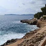 Capdale Horizon With Separate Villa